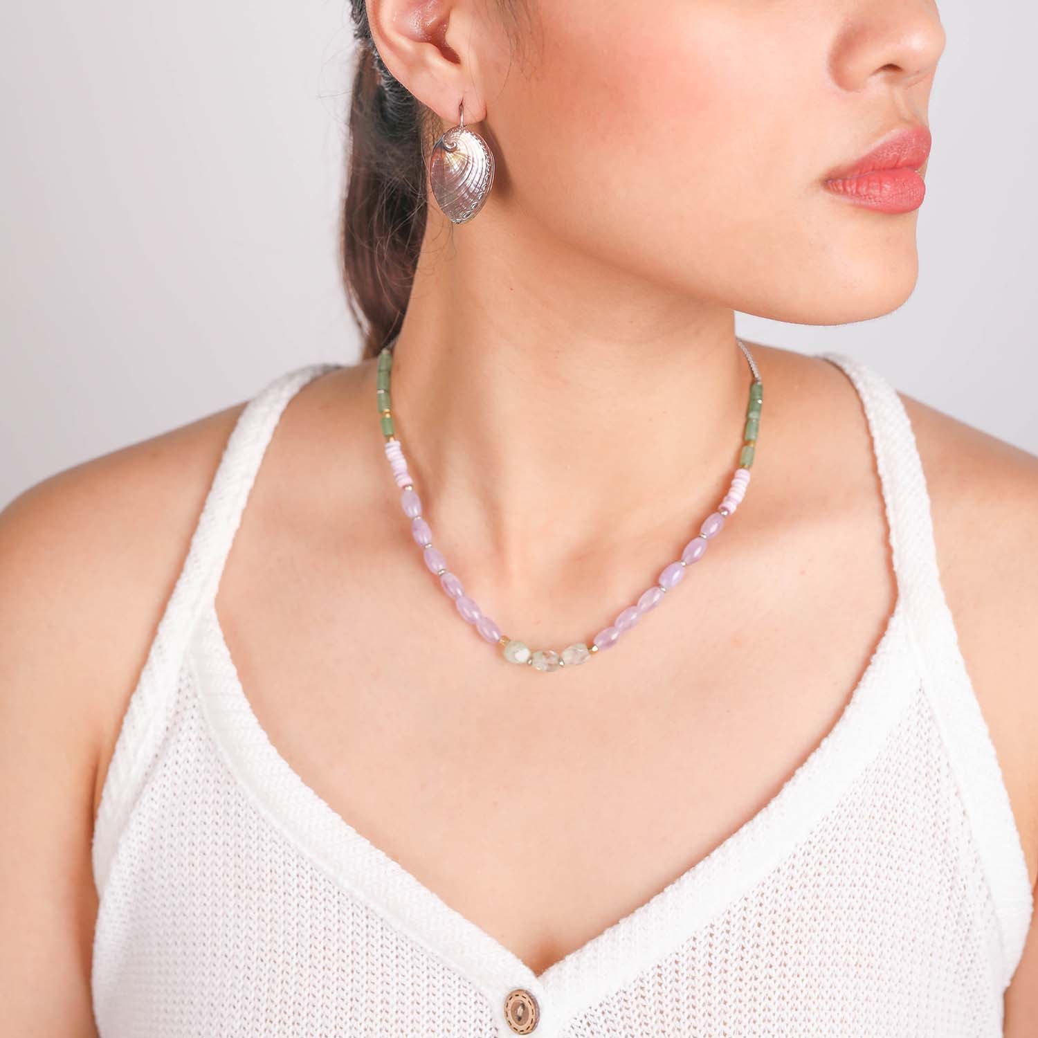 Nature Bijoux Short Necklace / Amethyst, Aventurine, Quartz / Light Purple, Green / Fashion Jewelry / Water Lily