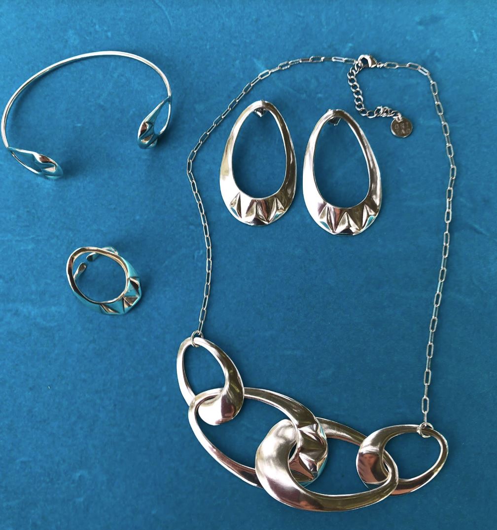 Ori Tao Costume Jewelry Set Rokia / Necklace, Earrings, Bracelet, Ring/ Brass, Antic Silver Patina-7