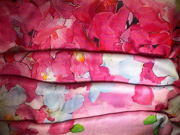 Large size scarf with pink flowers