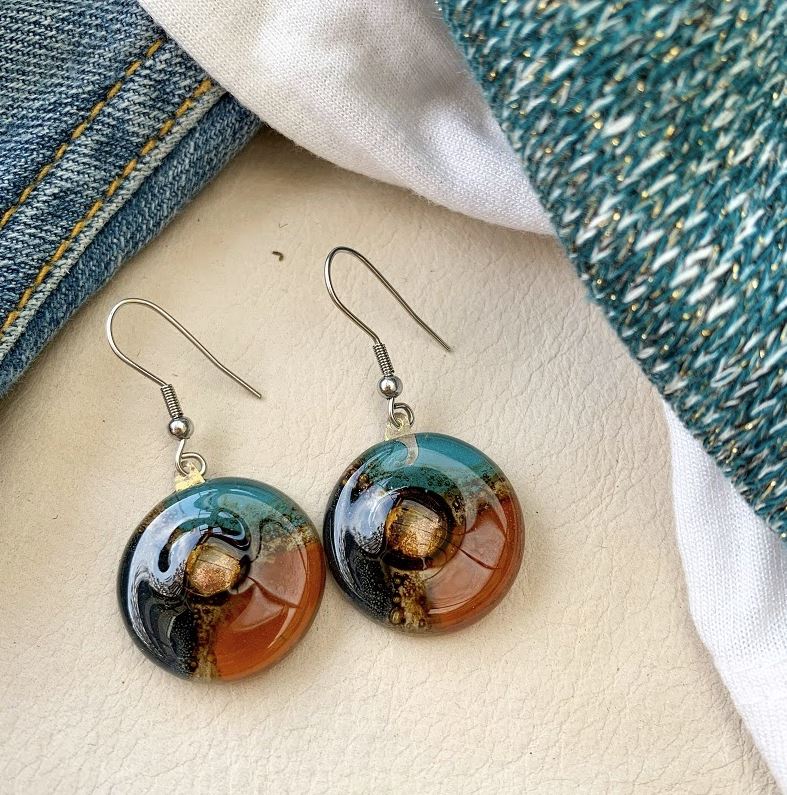 Cristalida Basic Round Earrings / Fused Glass, Surgical Steel / Brown, Black, Blue / Casual Jewelry