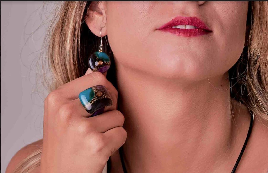 Cristalida Large Fashion Ring / Fused Glass, Lycra / Purple, Black, Emerald / All Sizes - 0